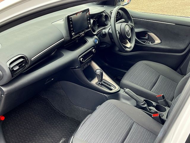 TOYOTA YARIS HYBRID 2022 Image 31