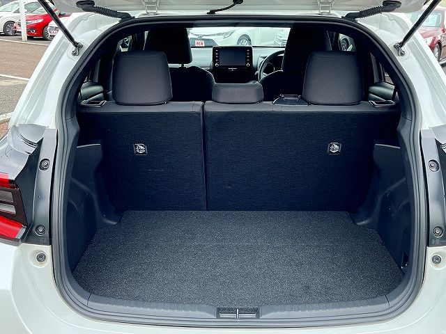 TOYOTA YARIS HYBRID 2022 Image 31