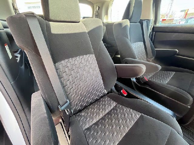 TOYOTA ALPHARD 2015 Image 31