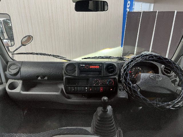 TOYOTA DYNA 2022 Image 31