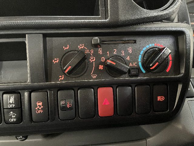 TOYOTA DYNA 2022 Image 31