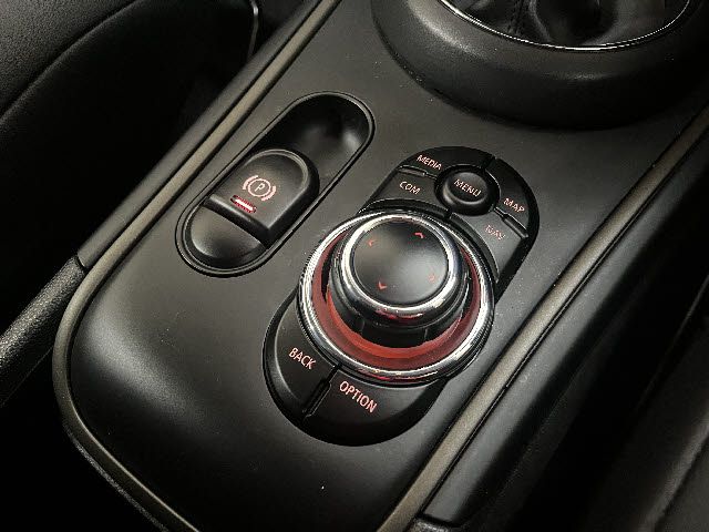 BMW MINI COOPER D CROSSO 2022 Image 31