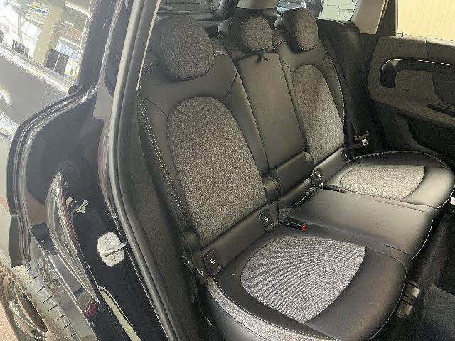 BMW MINI COOPER D CROSSO 2022 Image 31