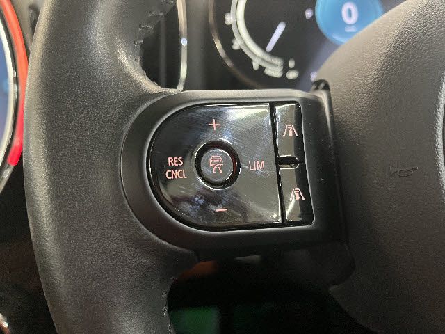 BMW MINI COOPER D CROSSO 2023 Image 31