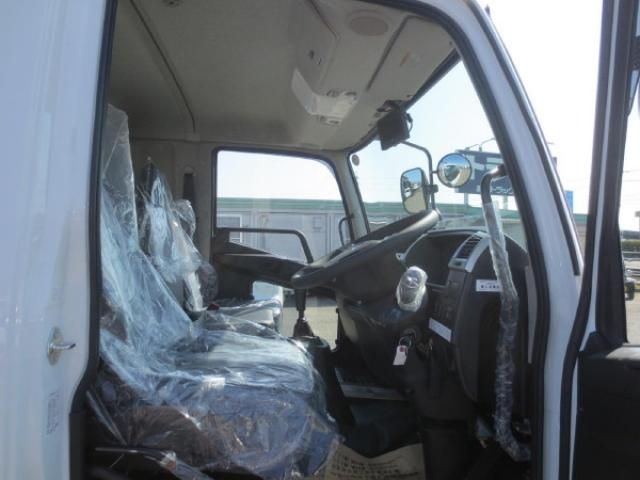 MITSUBISHI FUSOU FIGHTER 2025 Image 31