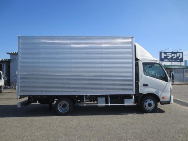 HINO DUTRO 2025 Image 31
