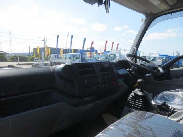 HINO DUTRO 2025 Image 31