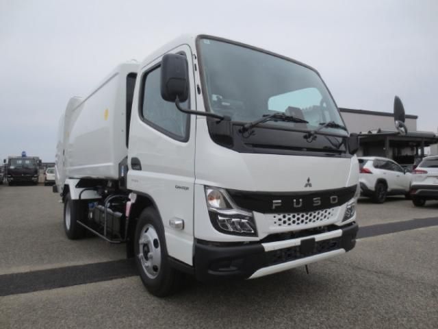 MITSUBISHI CANTER 2025 Image 31