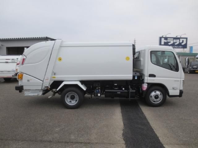 MITSUBISHI CANTER 2025 Image 31