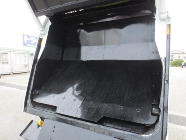 MITSUBISHI CANTER 2025 Image 31