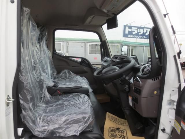 MITSUBISHI CANTER 2025 Image 31