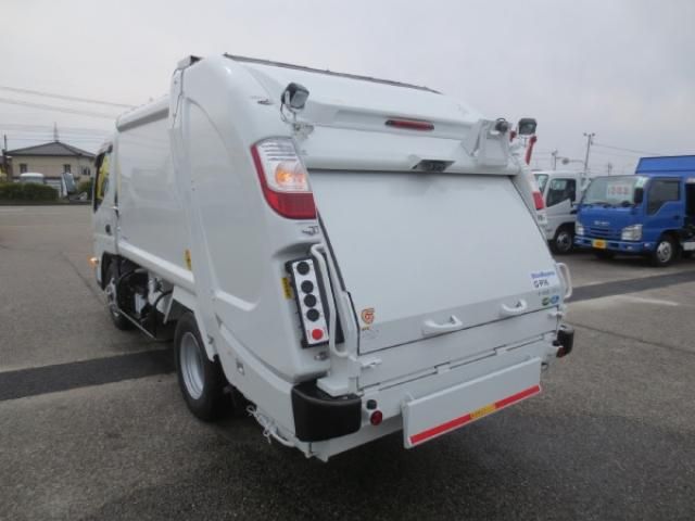 MITSUBISHI CANTER 2025 Image 31