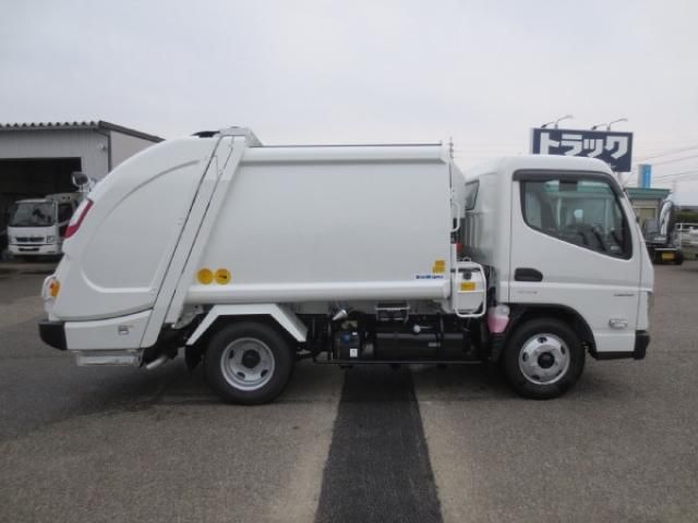 MITSUBISHI CANTER 2025 Image 31
