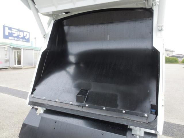 MITSUBISHI CANTER 2025 Image 31