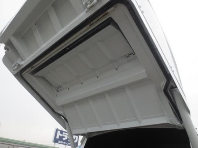 MITSUBISHI CANTER 2025 Image 31