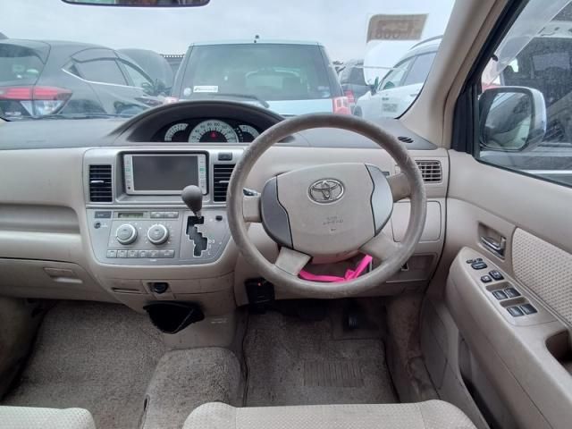 TOYOTA RAUM 2009 Image 31