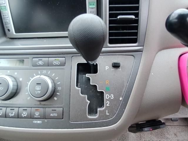 TOYOTA RAUM 2009 Image 31