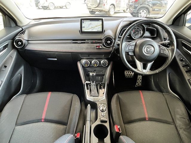 MAZDA DEMIO 4WD 2015 Image 31