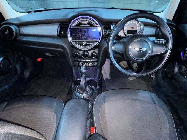 BMW MINI COOPER 5DOO 2015 Image 31