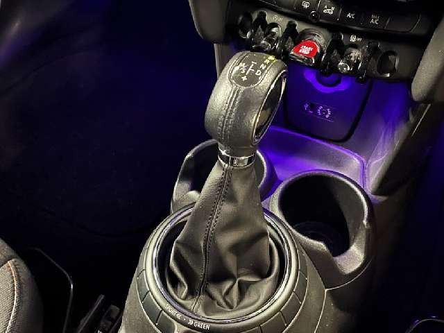 BMW MINI COOPER 5DOO 2015 Image 31