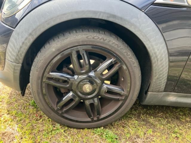 BMW MINI COOPER CLUB 2011 Image 31