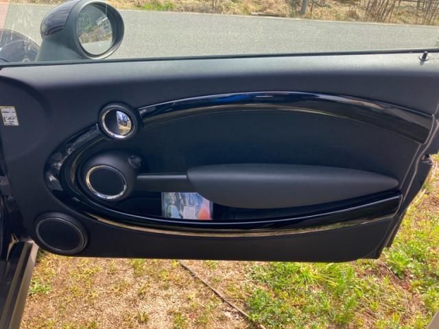 BMW MINI COOPER CLUB 2011 Image 31