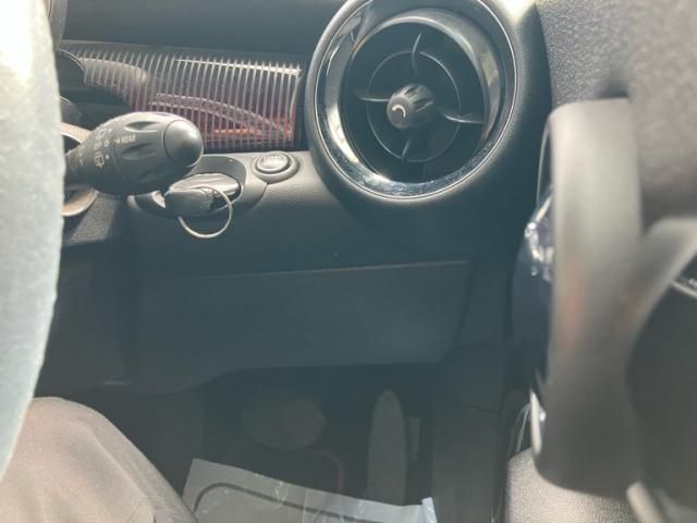 BMW MINI COOPER CLUB 2011 Image 31