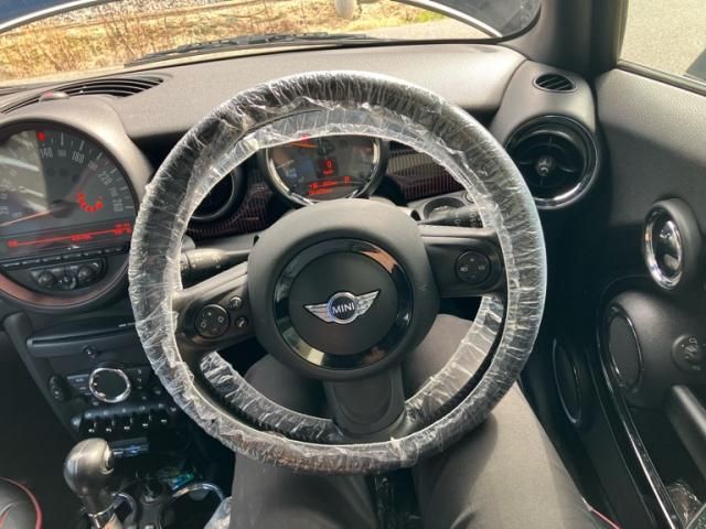 BMW MINI COOPER CLUB 2011 Image 31