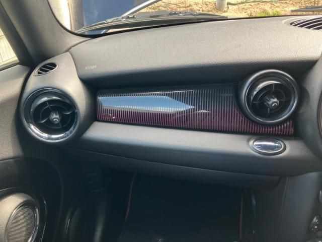 BMW MINI COOPER CLUB 2011 Image 31