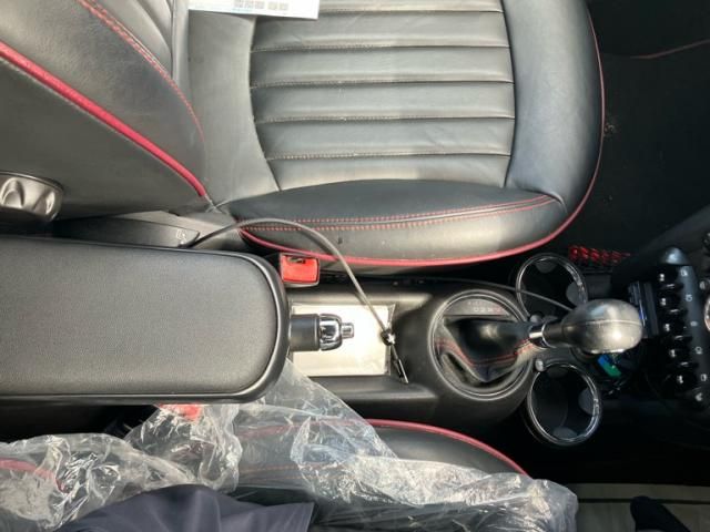 BMW MINI COOPER CLUB 2011 Image 31