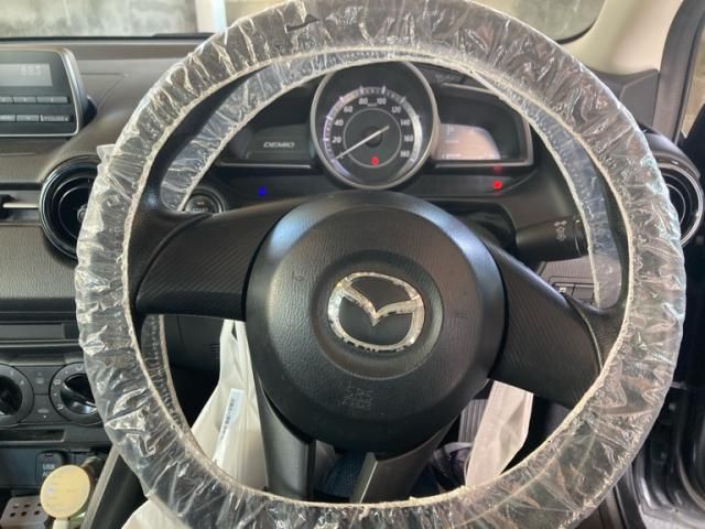 MAZDA DEMIO 2015 Image 31