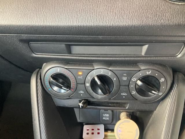 MAZDA DEMIO 2015 Image 31