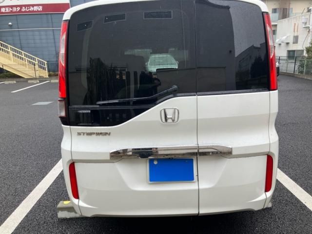 HONDA STEPWAGON 2015 Image 31