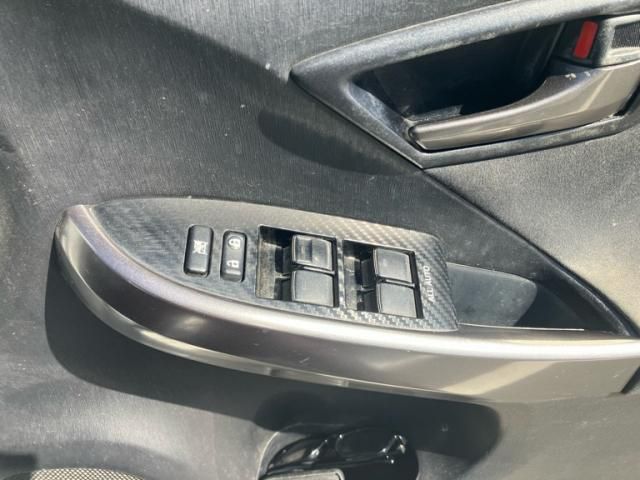 TOYOTA PRIUS 2012 Image 31