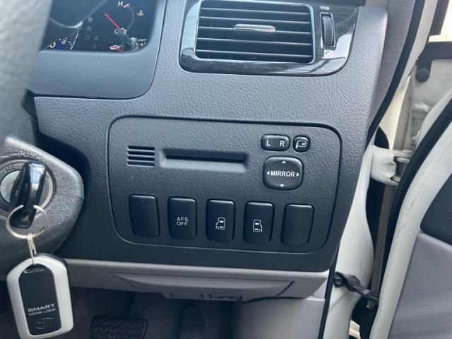 TOYOTA ALPHARD 2006 Image 31