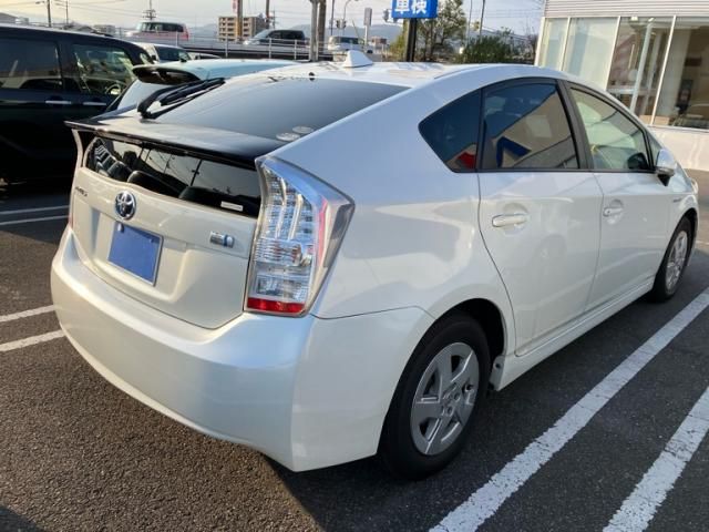 TOYOTA PRIUS 2010 Image 31