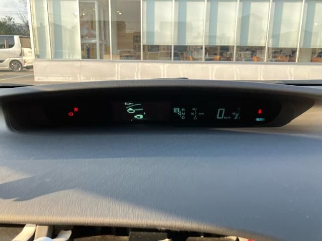 TOYOTA PRIUS 2010 Image 31