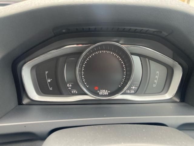 VOLVO S60 2018 Image 31