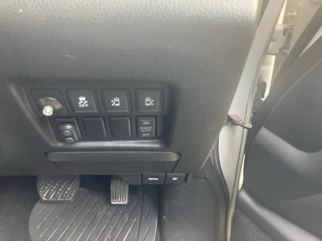 NISSAN ELGRAND 2014 Image 31