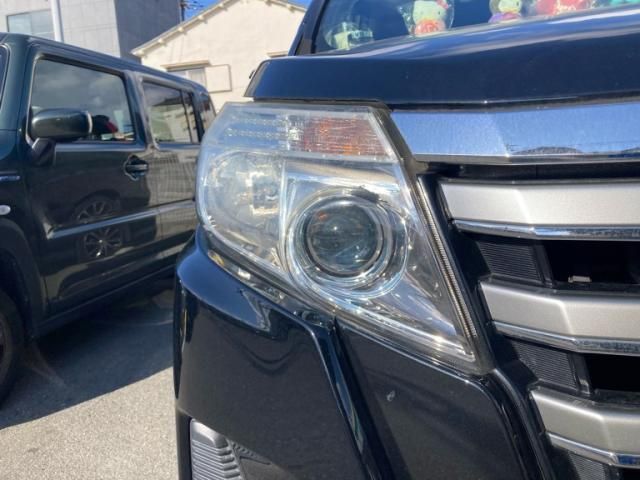 TOYOTA NOAH 2014 Image 31
