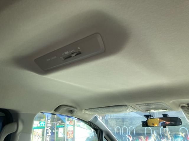 TOYOTA NOAH 2014 Image 31