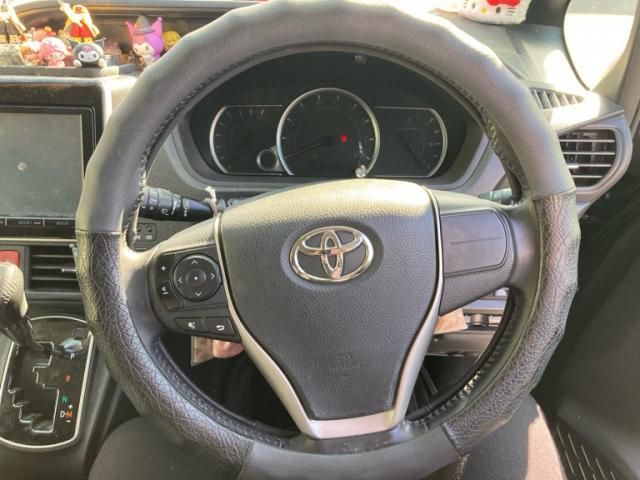 TOYOTA NOAH 2014 Image 31