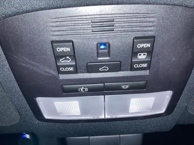 TOYOTA HARRIER 2WD 2017 Image 31