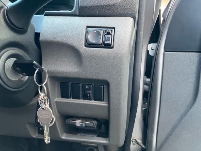 NISSAN CARAVAN VAN 2WD 2012 Image 31