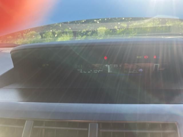 TOYOTA PRIUS ALPHA 2013 Image 31