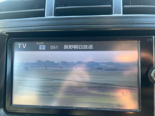 TOYOTA PRIUS ALPHA 2013 Image 31