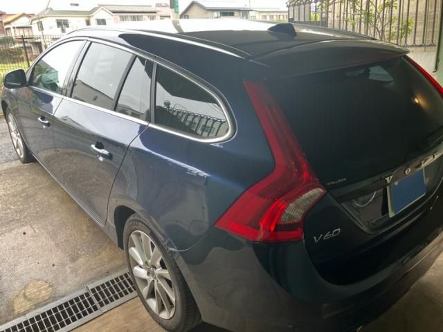 VOLVO V60 2015 Image 31