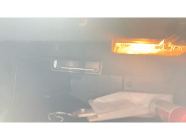 VOLVO V60 2015 Image 31