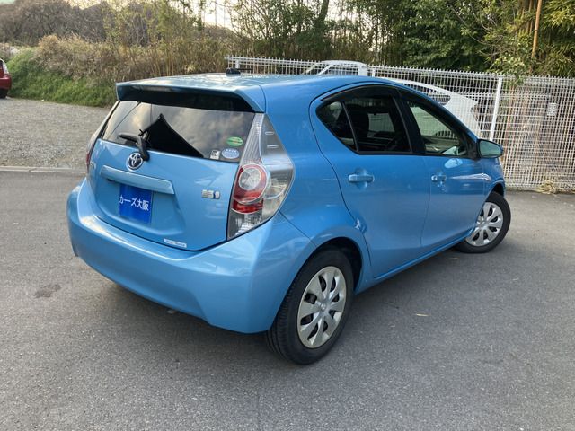 TOYOTA AQUA 2013 Image 31