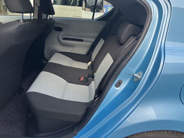 TOYOTA AQUA 2013 Image 31